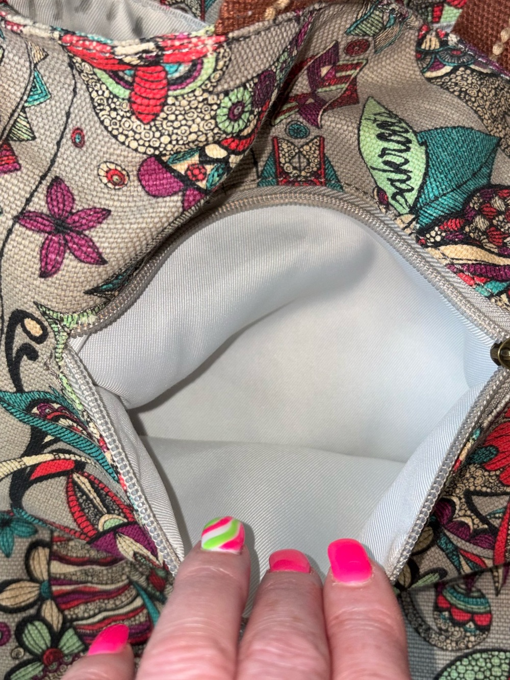Sakroots Artist Circle Spirit Desert City Tote Convertible Crossbody Bag - Picture 6 of 7